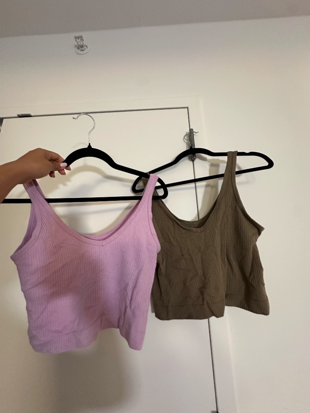 UO Out From Under Drew Seamless Ribbed Cropped Tank Top